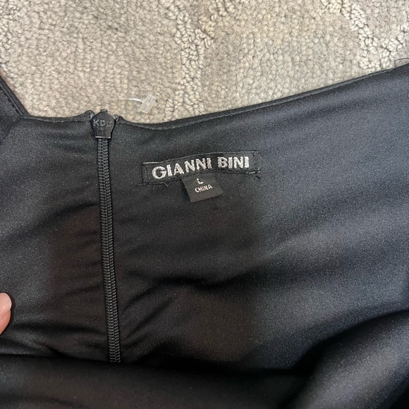 Black cocktail dress - Picture 2 of 3